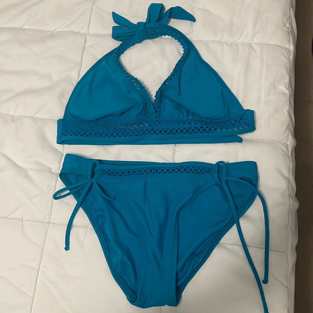 Robin Piccone 2- piece bikini swimsuit